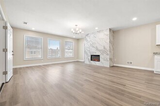 2080 Gladstone St in Detroit, MI - Foto de edificio - Building Photo