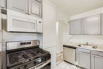 1980 Galena St in Aurora, CO - Foto de edificio - Building Photo