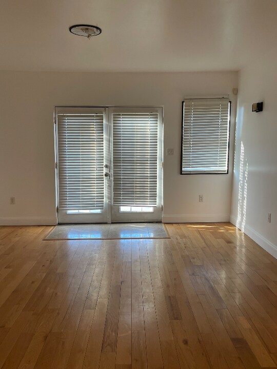1425 W Baltimore St in Baltimore, MD - Building Photo