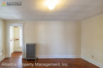 830 Moro St in Manhattan, KS - Building Photo - Building Photo