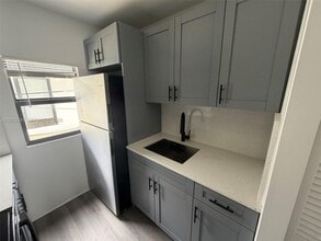 628 SW 21st Ave in Miami, FL - Foto de edificio - Building Photo