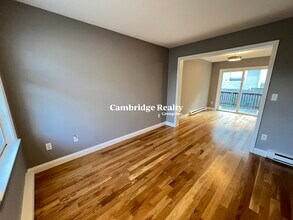 66 Murdock St, Unit T in Somerville, MA - Building Photo - Building Photo