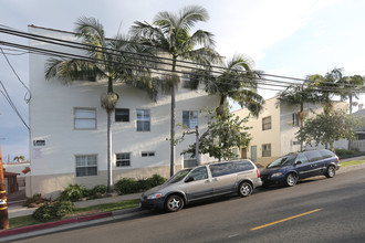 Park East Apartments in Santa Barbara, CA - Building Photo - Building Photo