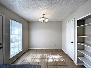 2733 Patricia Ln in Garland, TX - Building Photo - Building Photo