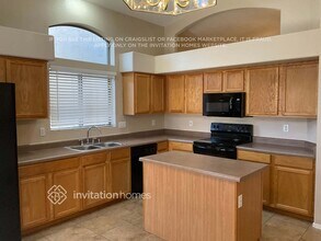 8370 W Salter Dr in Peoria, AZ - Building Photo - Building Photo