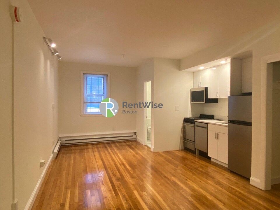 529 Beacon St in Boston, MA - Building Photo