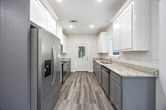 108 W Locust St in Campbell, TX - Building Photo - Building Photo