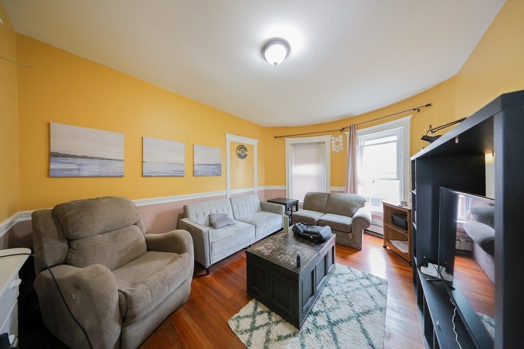 62 Empire St in Boston, MA - Building Photo