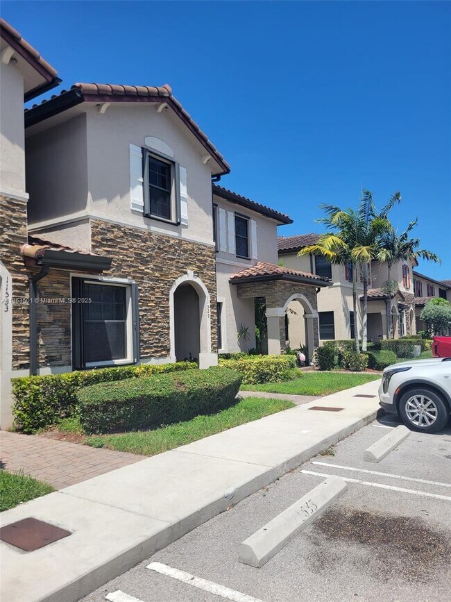 11537 SW 248th Terrace in Princeton, FL - Building Photo - Building Photo