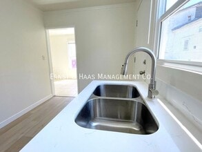 2133 W Columbia St in Long Beach, CA - Building Photo - Building Photo