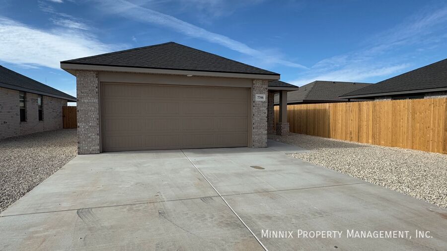 7706 Date Ave in Lubbock, TX - Building Photo