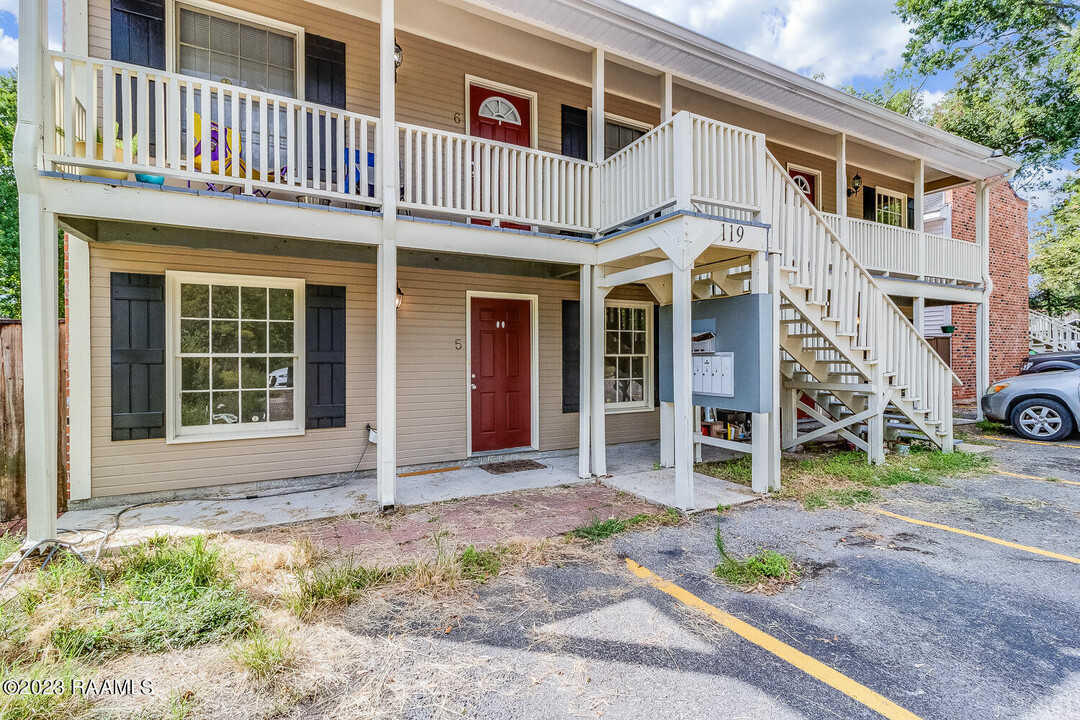 119 Juliette Pl-Unit -4 in Lafayette, LA - Building Photo