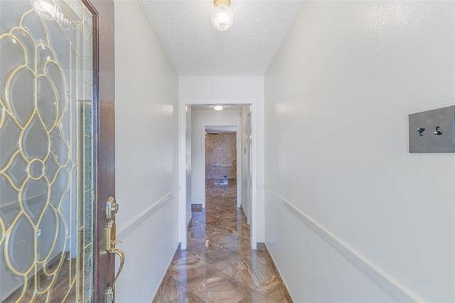 property at 2418 Ingleside Dr