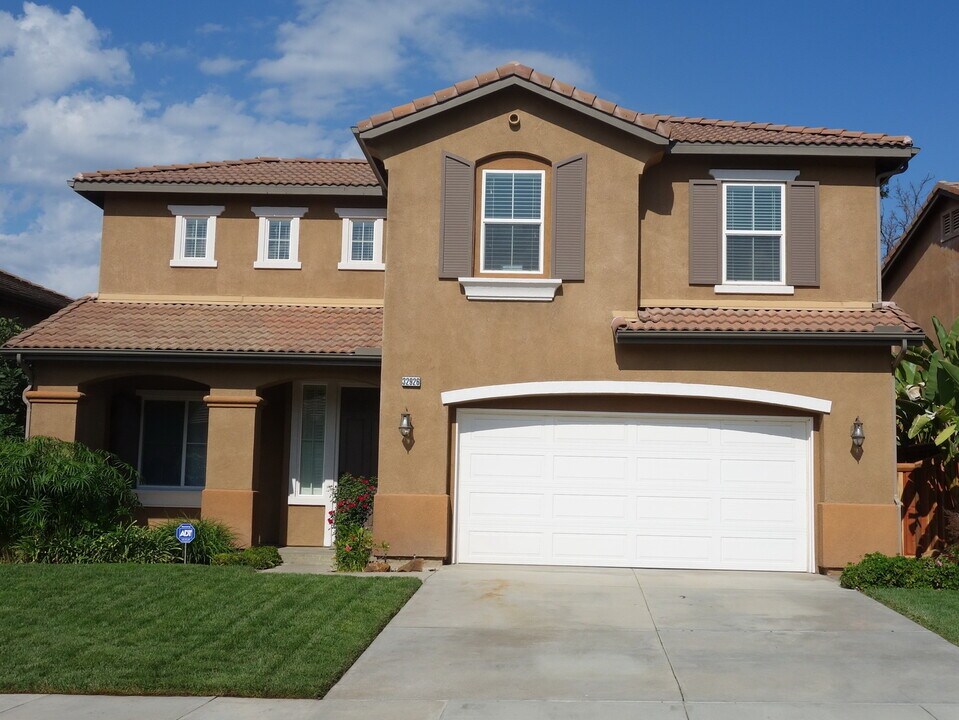 32926 Vine St in Temecula, CA - Building Photo