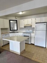 1580 Chattaroy Cir in Wasilla, AK - Building Photo