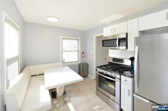 483 Mt Prospect Ave in Clifton, NJ - Foto de edificio - Building Photo
