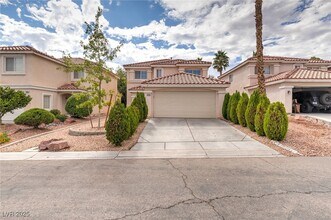 9705 Granite Gorge Ct in Las Vegas, NV - Building Photo - Building Photo