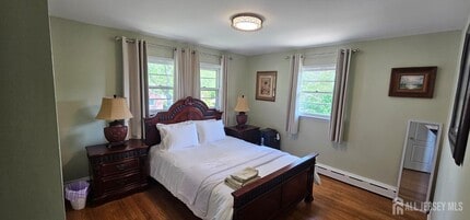 20 Columbia Pl in Sayreville, NJ - Building Photo - Building Photo