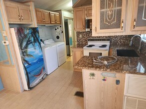 113 Sunset Dr in Titusville, FL - Building Photo - Building Photo