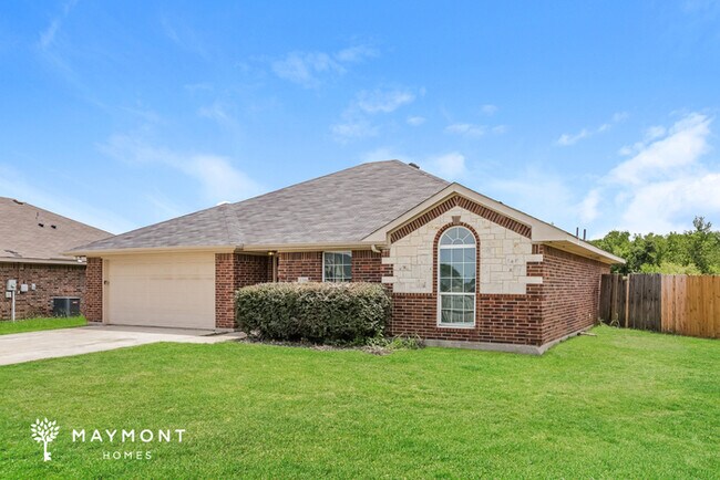 1200 Camden Yard Dr in Burleson, TX - Building Photo - Building Photo