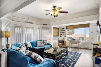16 The Strand in Hermosa Beach, CA - Building Photo - Building Photo