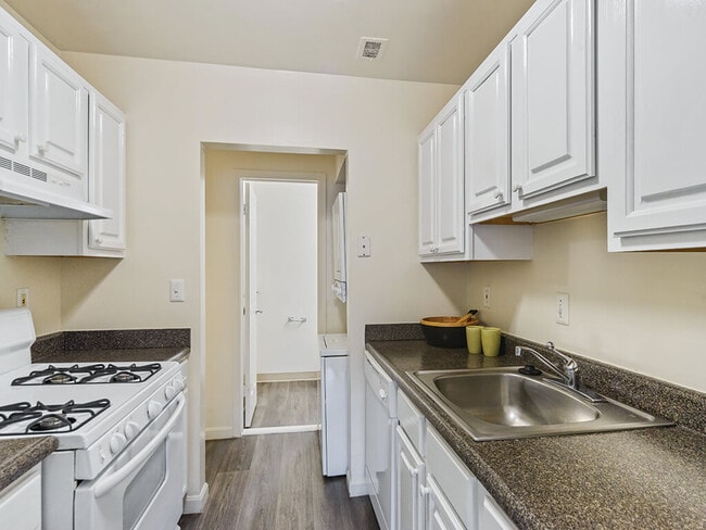 University Heights Apartments in Providence, RI - Building Photo - Interior Photo