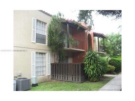 10794 N Kendall Dr in Miami, FL - Building Photo