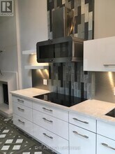 40 Howard Rd in Newmarket, ON - Building Photo - Building Photo