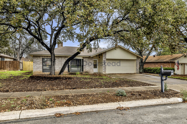 1423 Aylsbury St in San Antonio, TX - Building Photo - Building Photo