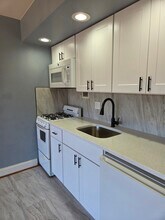 1931 N Cleveland St, Unit 408 in Arlington, VA - Foto de edificio - Building Photo