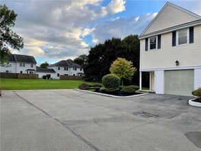 78 S Estate Dr in Webster, NY - Building Photo - Building Photo