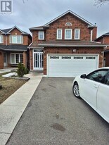 28 Pennsylvania Ave in Brampton, ON - Building Photo