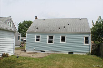 110 Susan Ln in Cheektowaga, NY - Building Photo - Building Photo