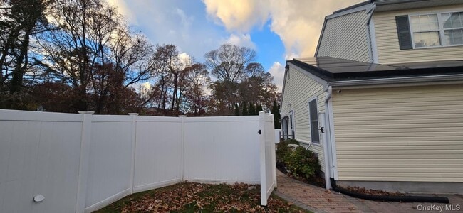 property at 21 Camp Fire Ln