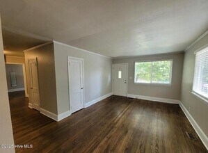 350 W Wisconsin Ave in Southern Pines, NC - Building Photo - Building Photo