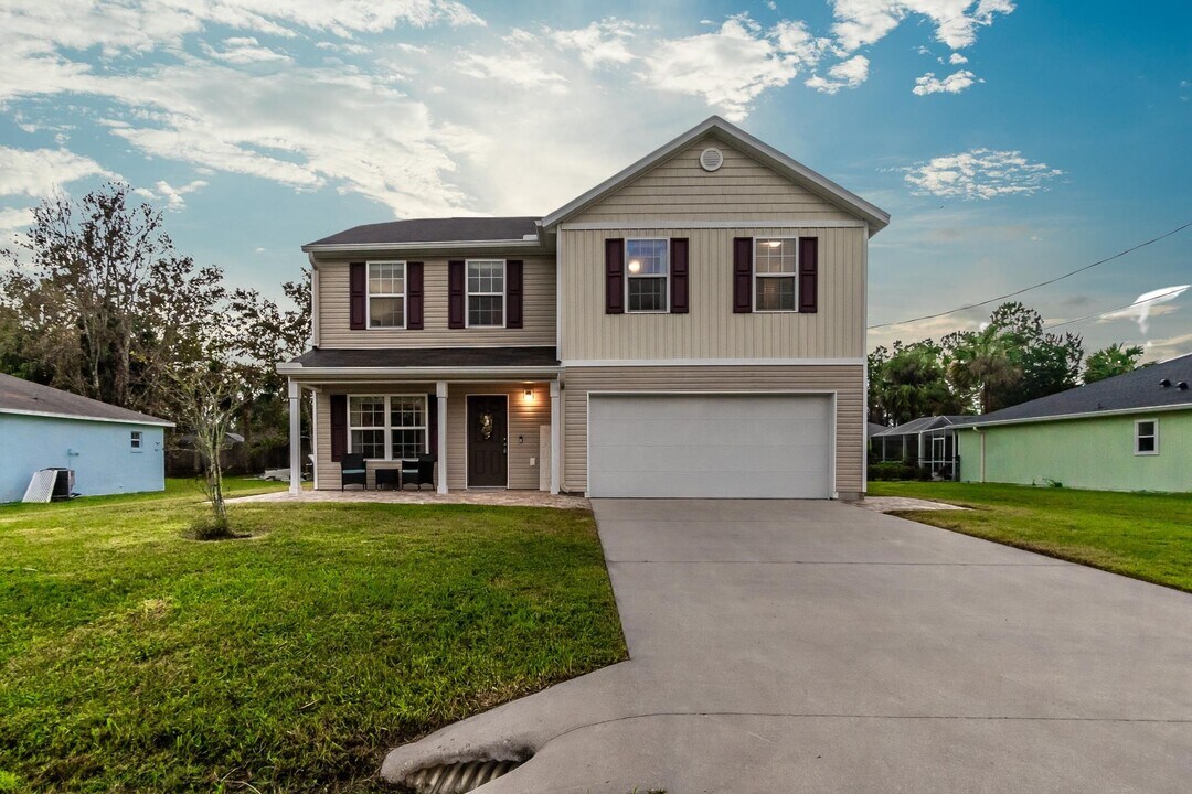 10 Pickcane Ln in Palm Coast, FL - Building Photo