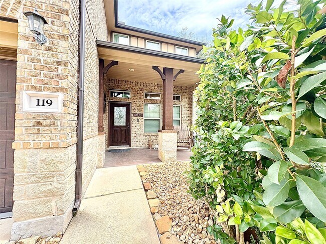 119 Red Eagle Ct in Montgomery, TX - Building Photo - Building Photo