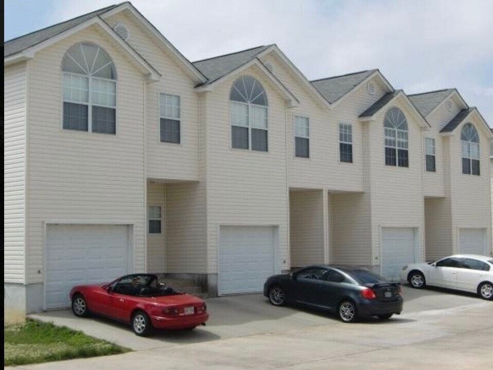 15300 Dismuke Dr in Biloxi, MS - Building Photo