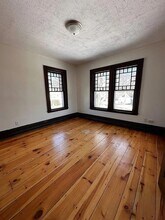 30 Pierce St, Unit A in Westbrook, ME - Building Photo - Building Photo