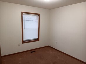 545 W Grand Ave in Springfield, OH - Building Photo - Building Photo