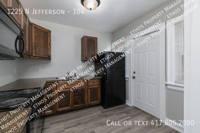 property at 1225 N Jefferson Ave