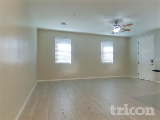 12583 W Gentle Rain Rd in Peoria, AZ - Building Photo - Building Photo