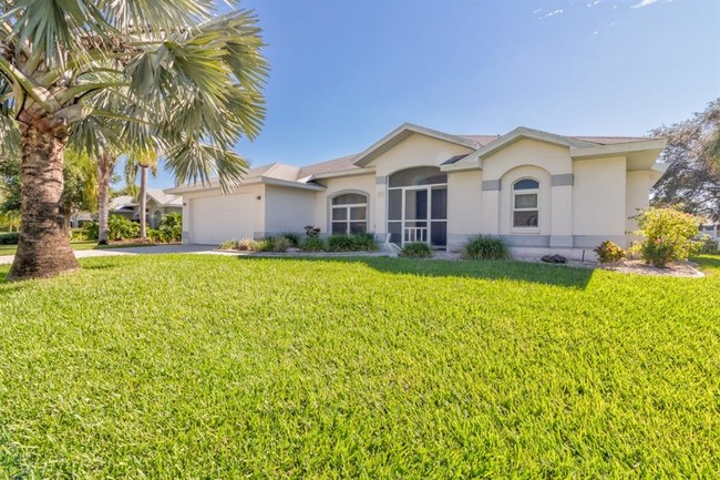 26 Long Meadow Ln N in Rotonda West, FL - Building Photo - Building Photo