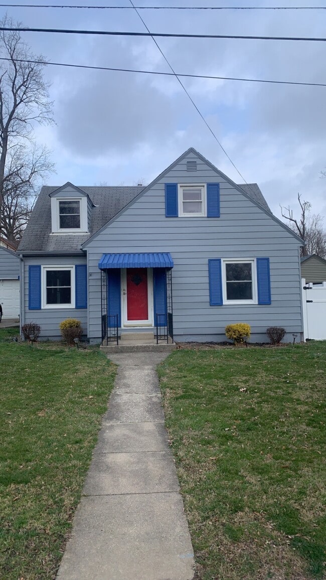 property at 9 Elsmar Ave