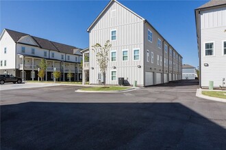 1820 W Mitchell St, Unit B-114 in Fayetteville, AR - Building Photo - Building Photo