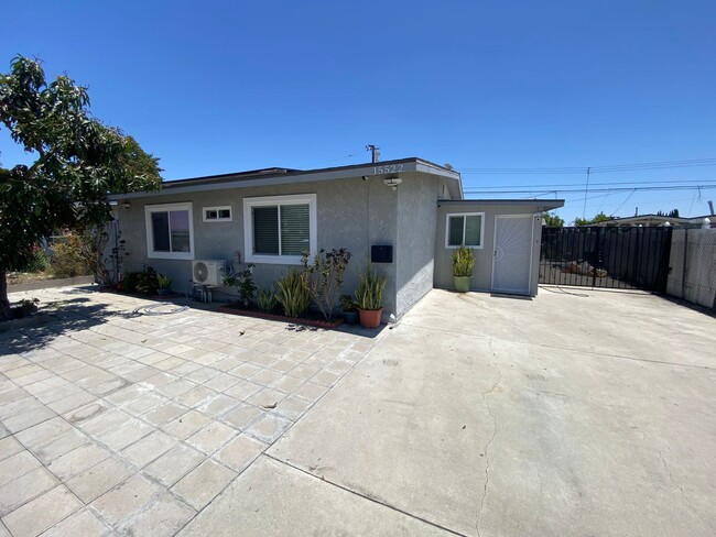 property at 15522 Claretta Ave