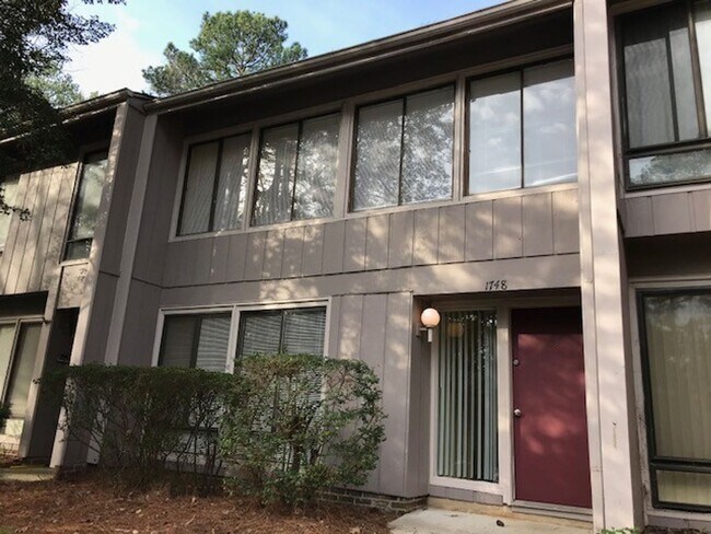 property at 1748 Quail Ridge Rd