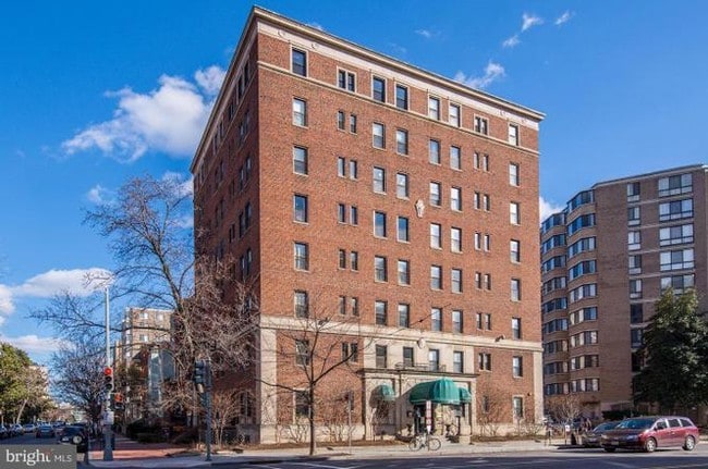 property at 1133 13th St NW