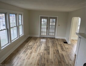 201 Hollywood Blvd in Steubenville, OH - Building Photo - Building Photo