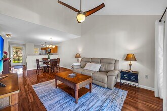 3950 Kalai Waa St, Unit M202 in Kihei, HI - Foto de edificio - Building Photo